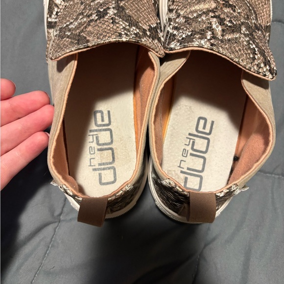 HEY DUDE Snake Skin Brown and Pink Slip-On Loafer Shoes Women’s Size 10 - Picture 3 of 7